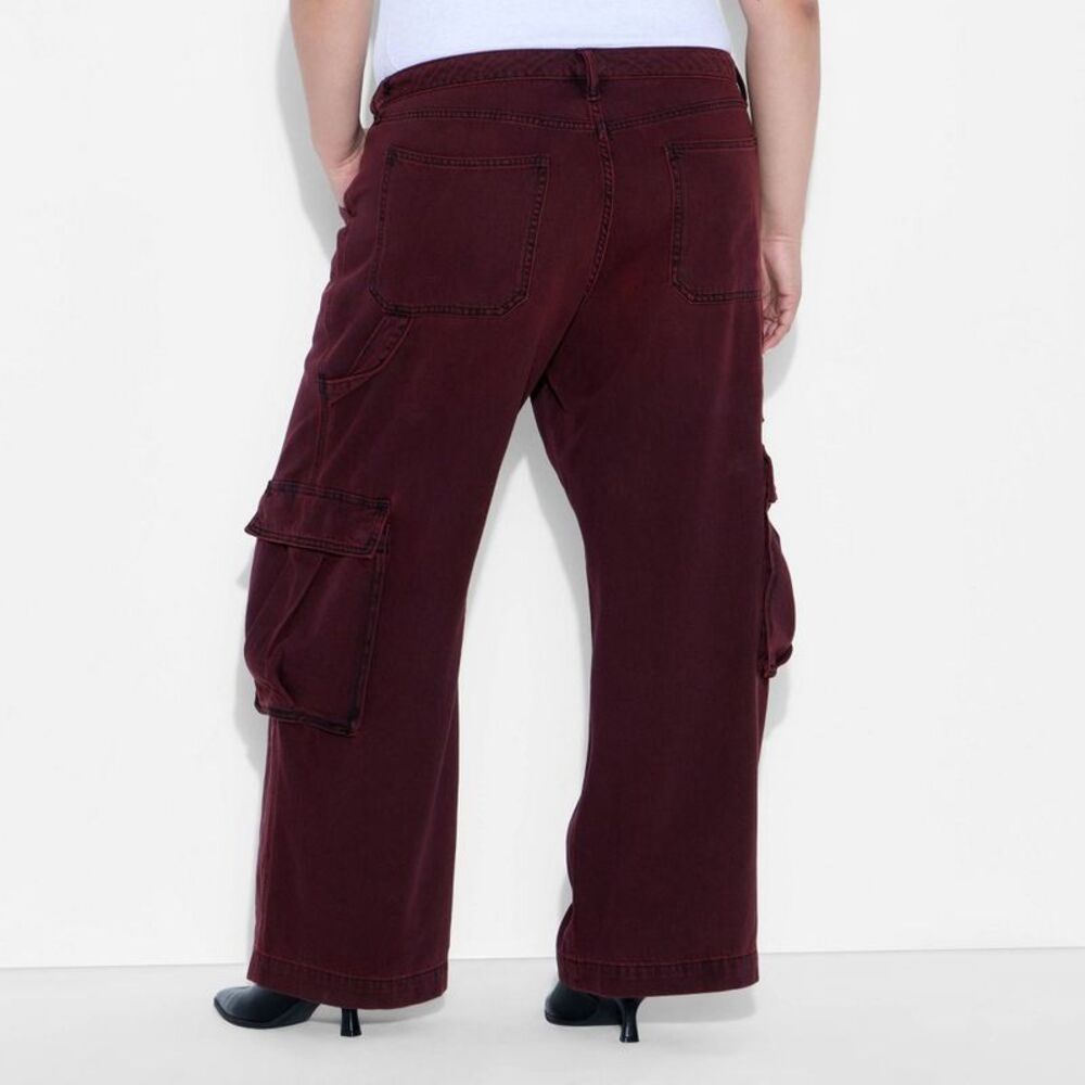 Wild Fable - Women's Mid-Rise Wide Leg Cargo Jeans - Wild Fable Burgundy - Picture 3 of 3
